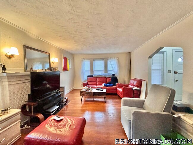 Foto del edificio - 262 Corey Rd