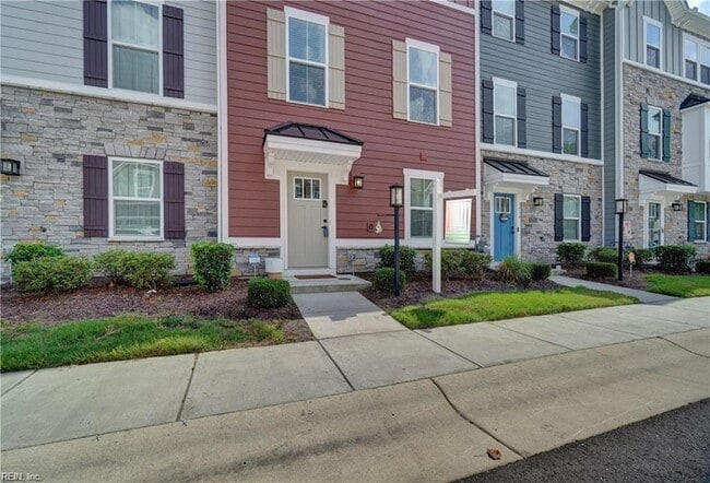 Building Photo - 1712 Defiance Dr