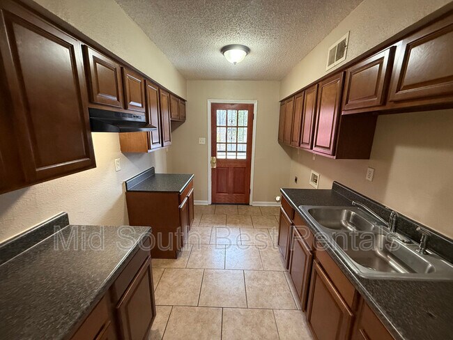 Foto del edificio - 1138 Semmes St