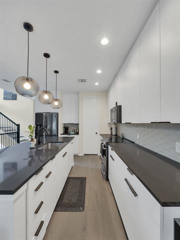 Foto del edificio - 4703 Munger Ave