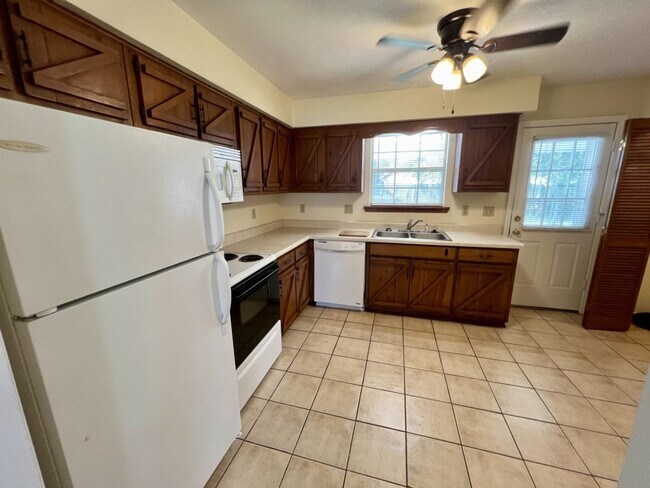 Foto del edificio - 2 Bedroom 2 Bath Duplex - South Murfreesboro
