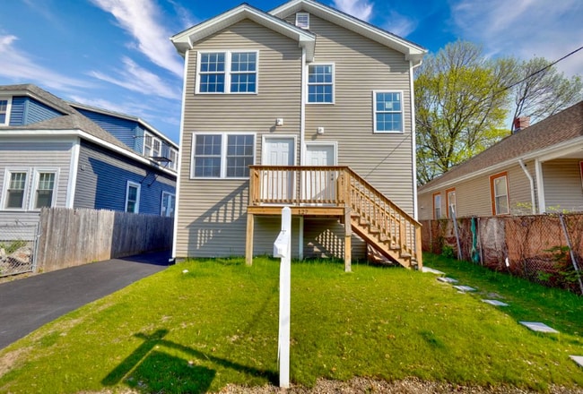 Photo - 127 Pumgansett St Apartment