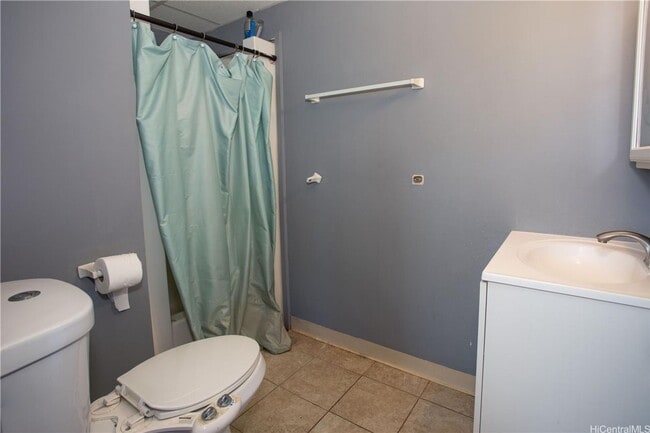 Building Photo - Studio 1 Bath in Hono Hale Towers! Water, ...