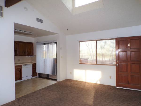 Building Photo - 2531 Olive St