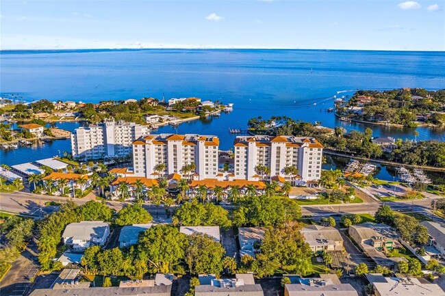 Foto del edificio - 1325 Snell Isle Blvd NE