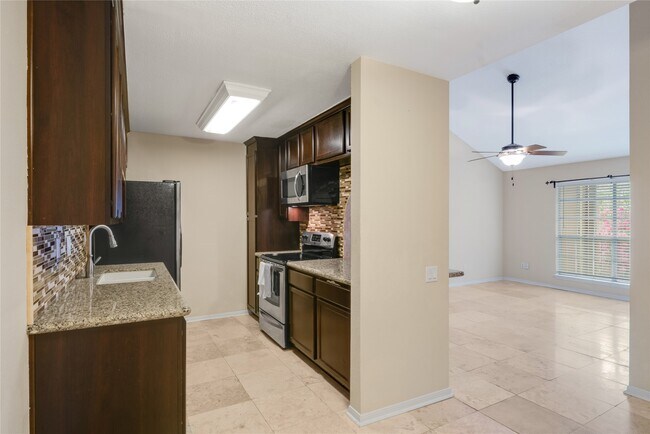 Building Photo - 1860 White Oak Dr