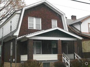 Building Photo - 1301 Maple Ave