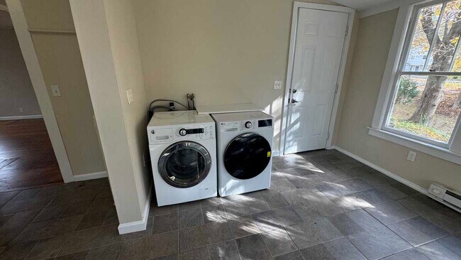 Foto del edificio - 34 Water Ln