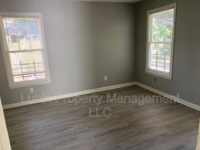 Building Photo - 3205 Carnes Ave