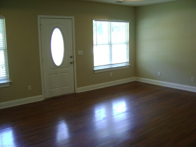 Foto del edificio - LIVE OAK DUPLEXES- HISTORIC POOLER