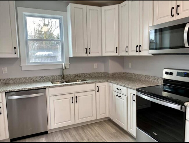 Foto del edificio - 118 E South St