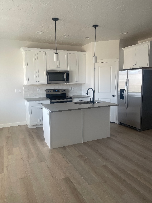 Building Photo - 4138 Hillscape Cir