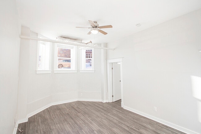 Building Photo - 745 Wolseley Av