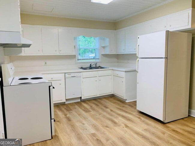 Building Photo - 8 Ozmore St