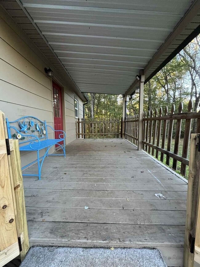 Building Photo - 317 Guthrie Dr