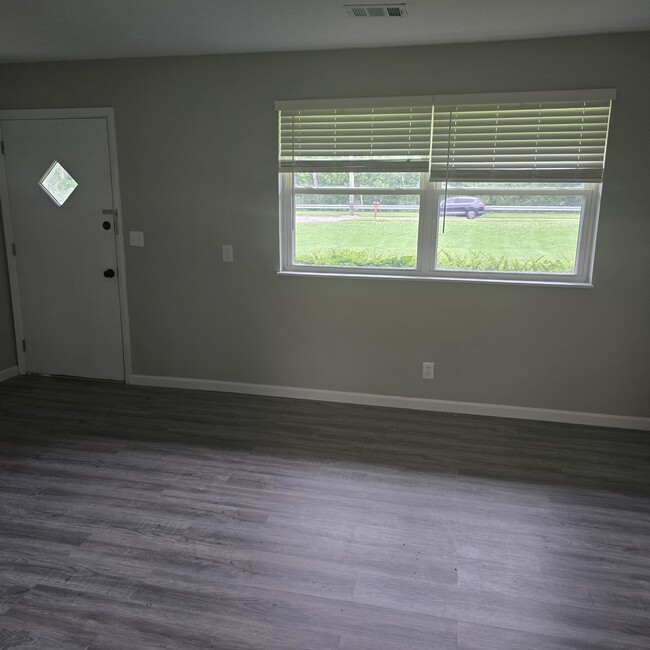 Living Room - 994 Nilles Rd