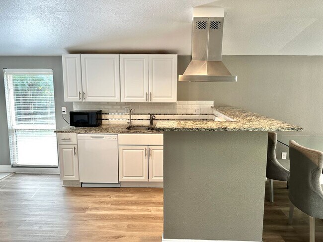 Foto del edificio - 1716 W Mayfield Rd