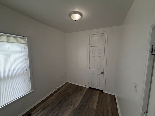 Foto del edificio - 309-311 Delaware Ave