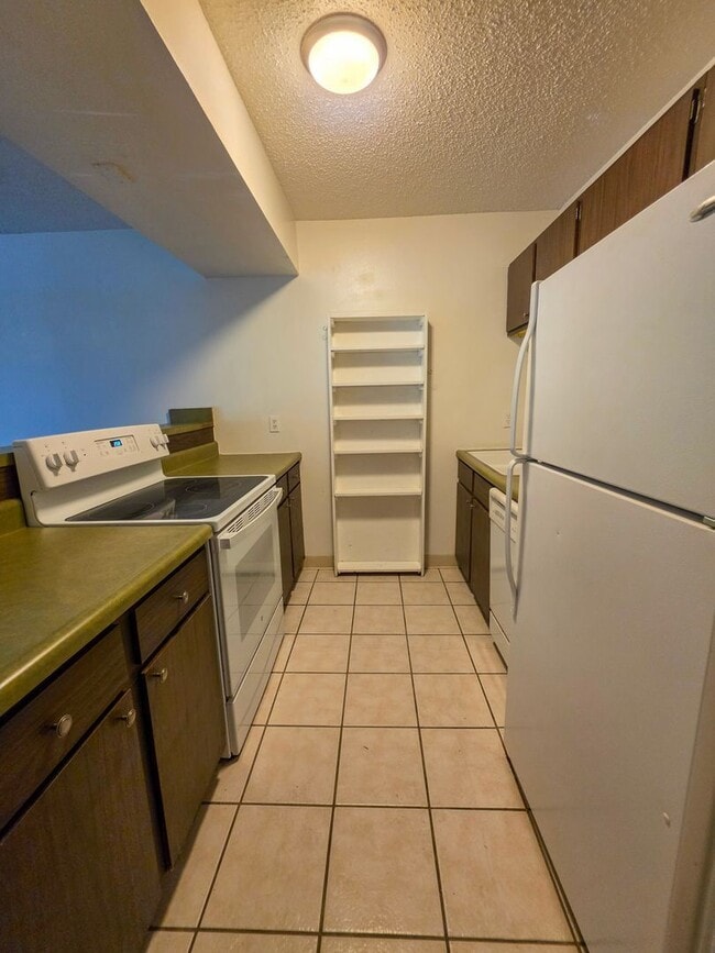 Building Photo - 2707 Valmont Rd