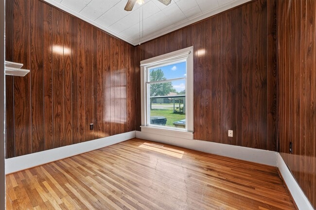 Building Photo - 133 N Gorin Ave