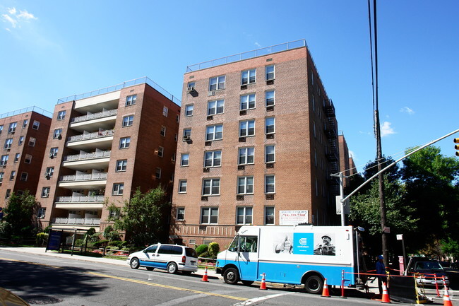 Building Photo - Kendall Hall Apartments