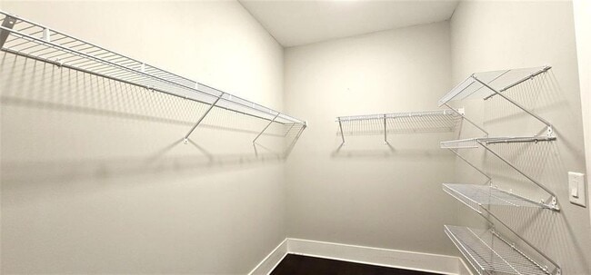 Building Photo - 1993 Memorial Dr SE