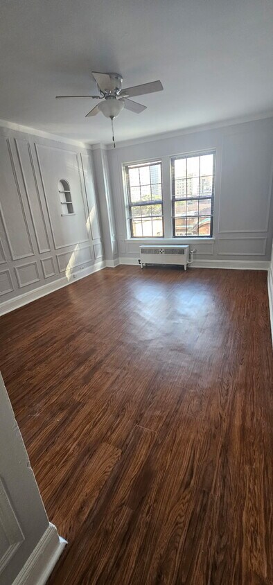 Foto principal - 429 W Wellington Ave