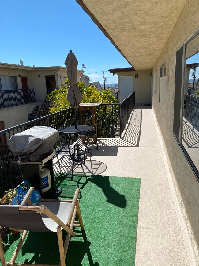 Foto del edificio - 702 Manhattan Ave