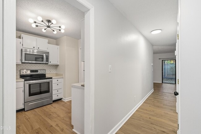 Building Photo - 6422 English Oaks Dr