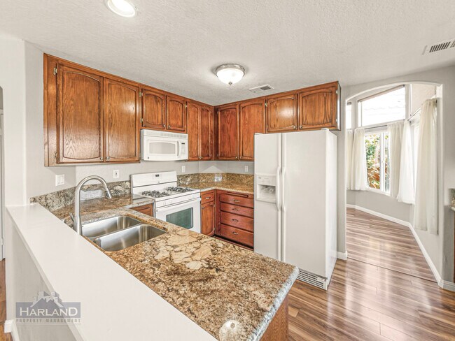 Foto del edificio - 3734 Via Las Villas