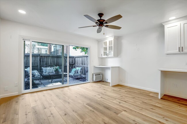 Building Photo - 1411 Creekside Dr