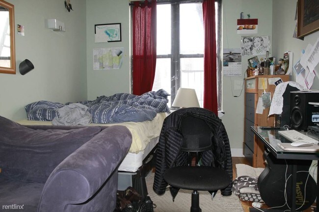 Building Photo - 1091 Madison St