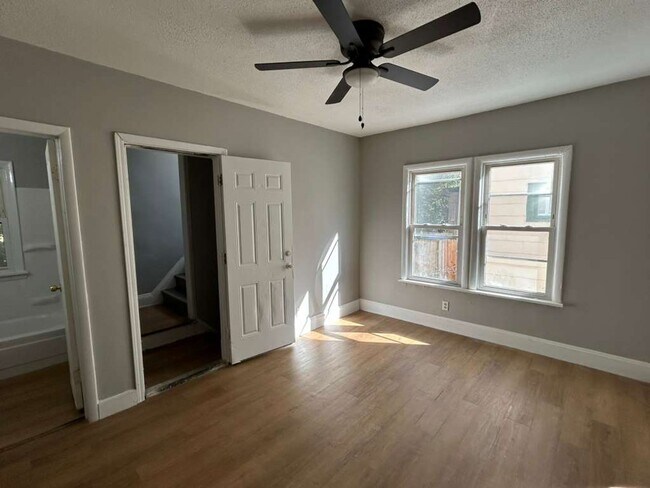 Foto del edificio - 1093 E 147th St