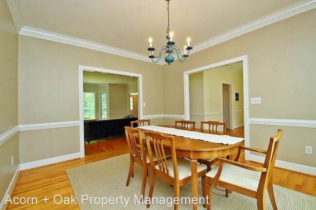 Building Photo - 4 br, 2.5 bath House - 2054 Carriage Way