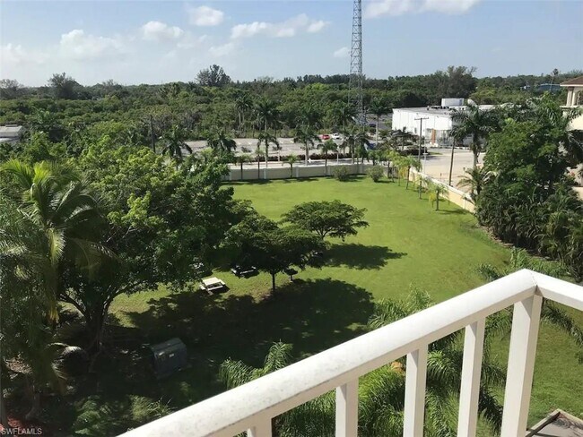 Building Photo - 2875 Palm Beach Blvd