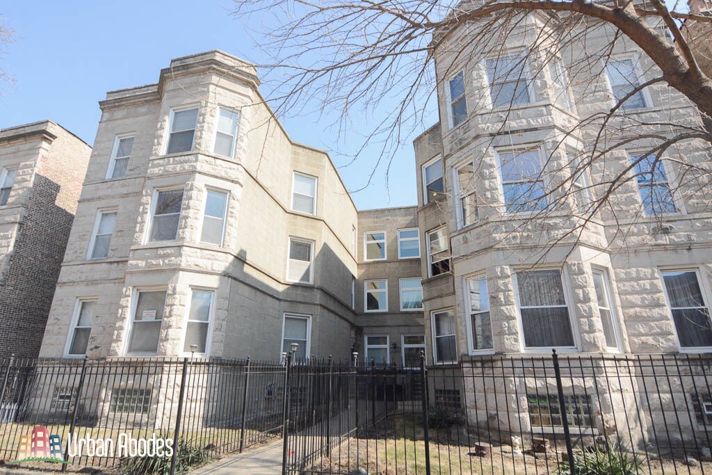 Primary Photo - 843 N Maplewood Ave