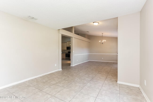 Foto del edificio - 10002 Lancashire Dr