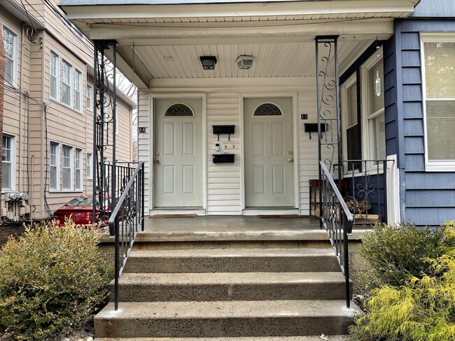 Building Photo - 14 Walden St
