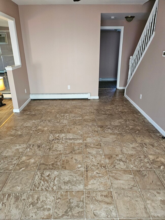 Dining room - 730 Tatum St