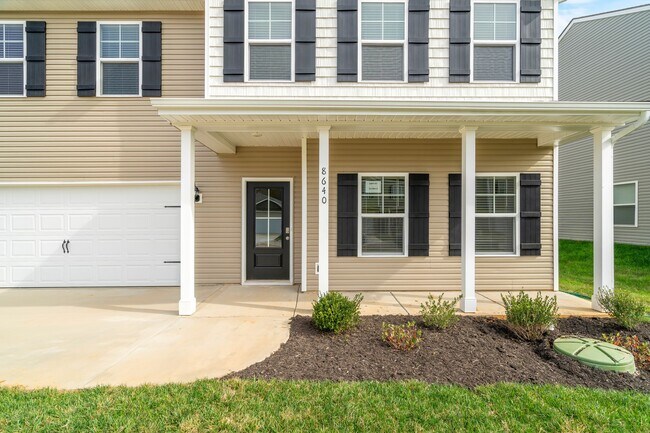 Photo - 8640 Satellite Ln House