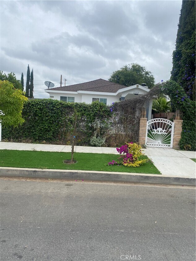 Foto principal - 22029 Covello St