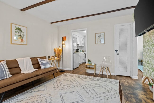 Building Photo - 172 Cherry St