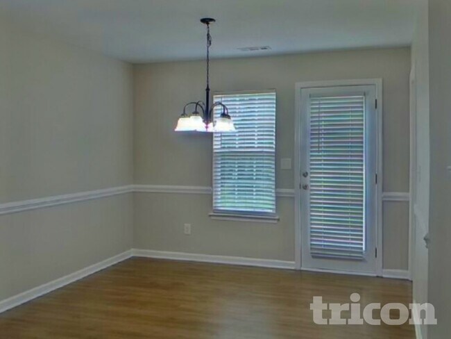 Foto del edificio - 1911 Kingstree Dr