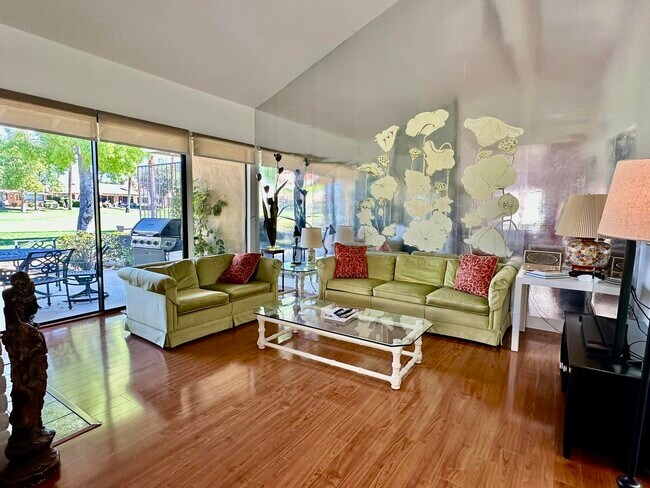 Foto del edificio - 316 Sierra Madre S