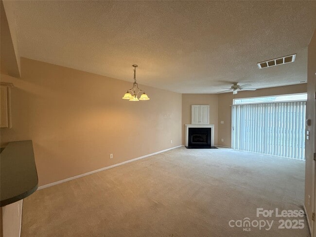 Building Photo - 1515 Sylvia Ct