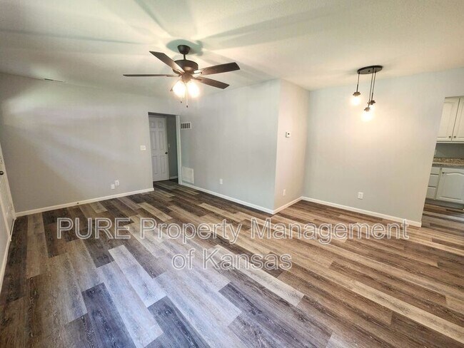 Building Photo - 2617 SW Eveningside Dr