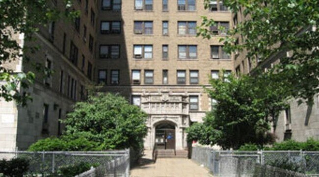 Building Photo - 67 S Munn Ave