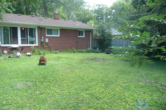 Building Photo - 3 br, 1 bath House - 1025 Western Dr 1025 ...