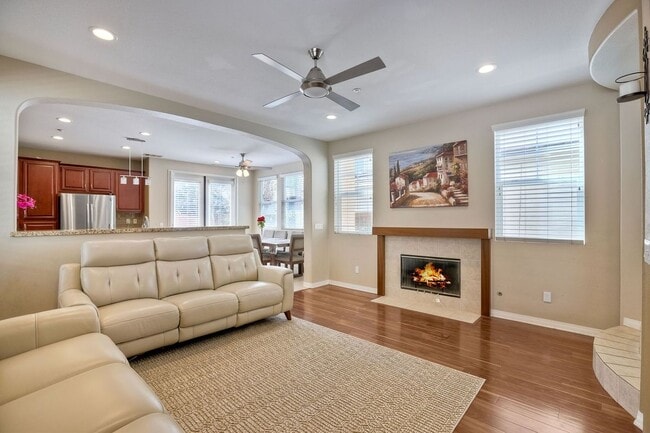Building Photo - 10419 Paradisio Pl