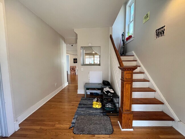 Foto del edificio - Beautiful Home Close to Campus